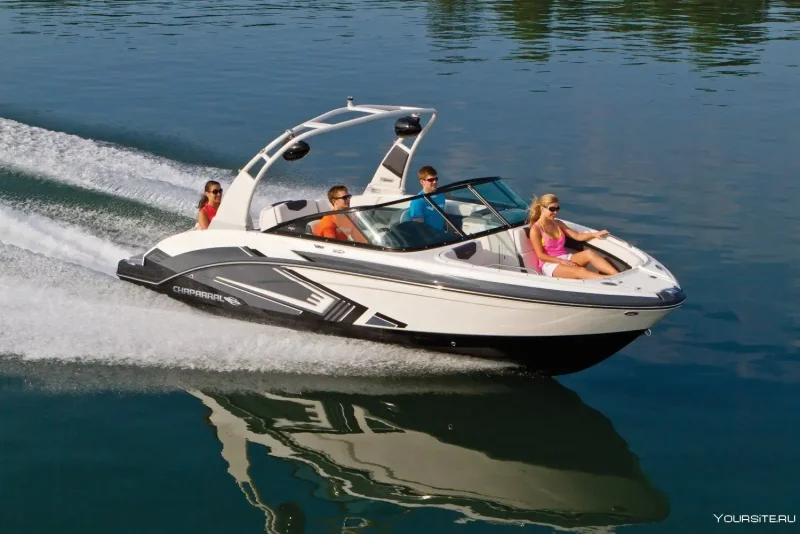 Катер Chaparral 223