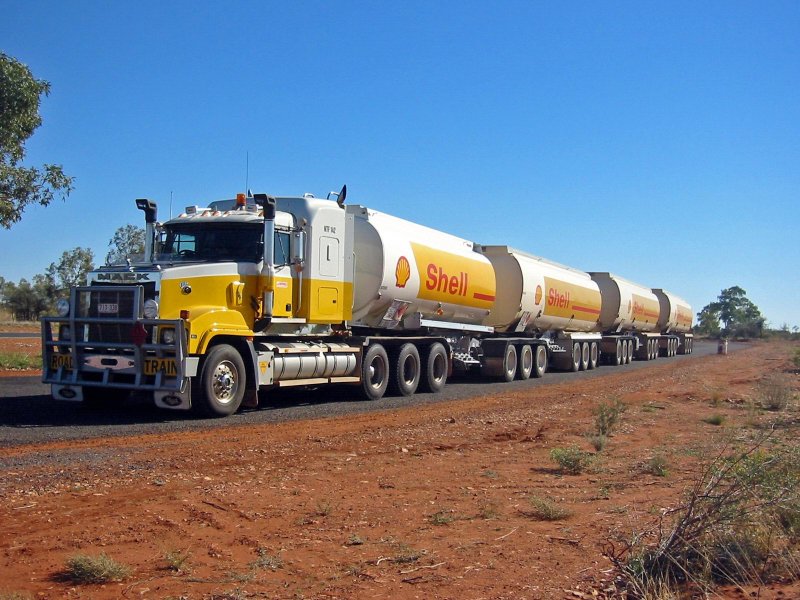 Mack Titan автопоезд