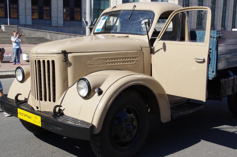 Грузовик УРАЛЗИС 355м