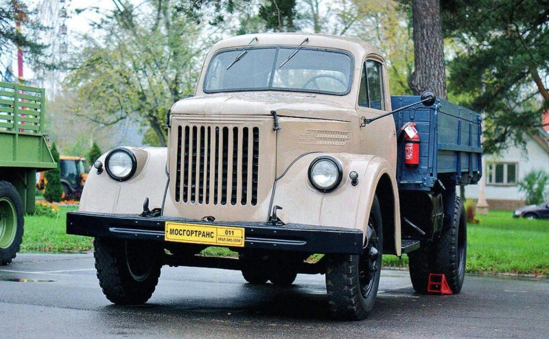 Автомобиль Урал ЗИС 355