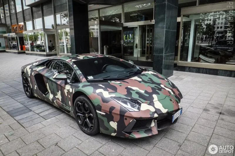 Lamborghini Aventador камуфляж