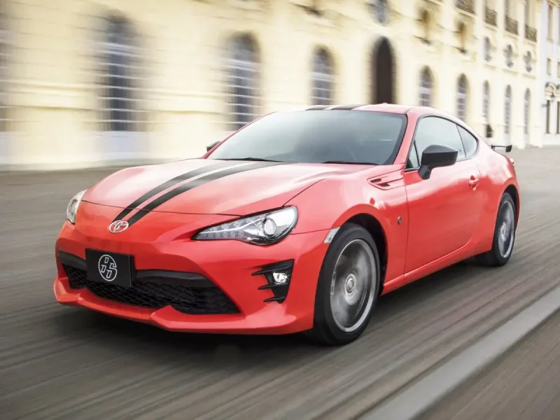 Toyota gt86 красная