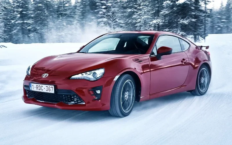Тойота спорт gt86