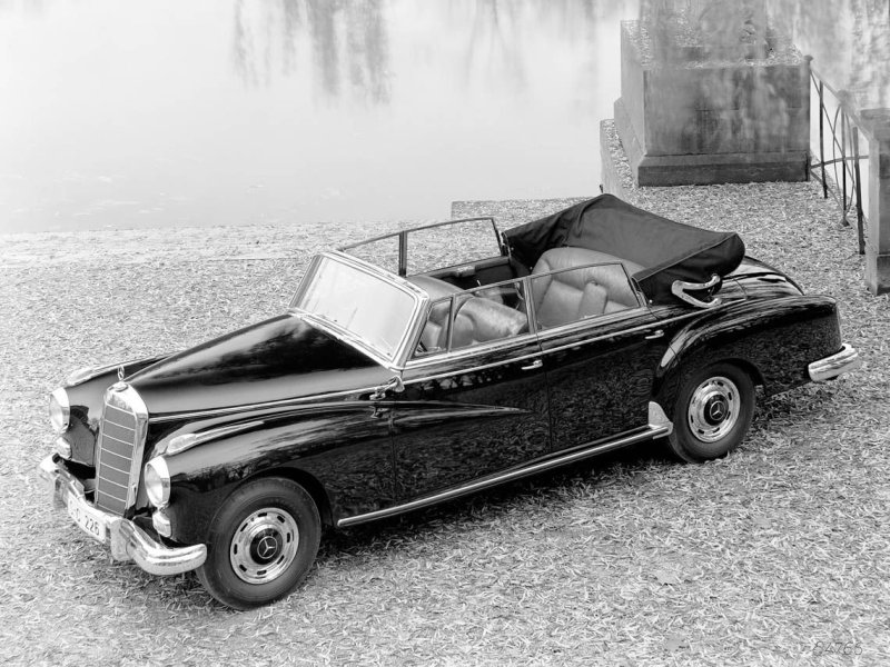 Mercedes-Benz 300d Cabriolet