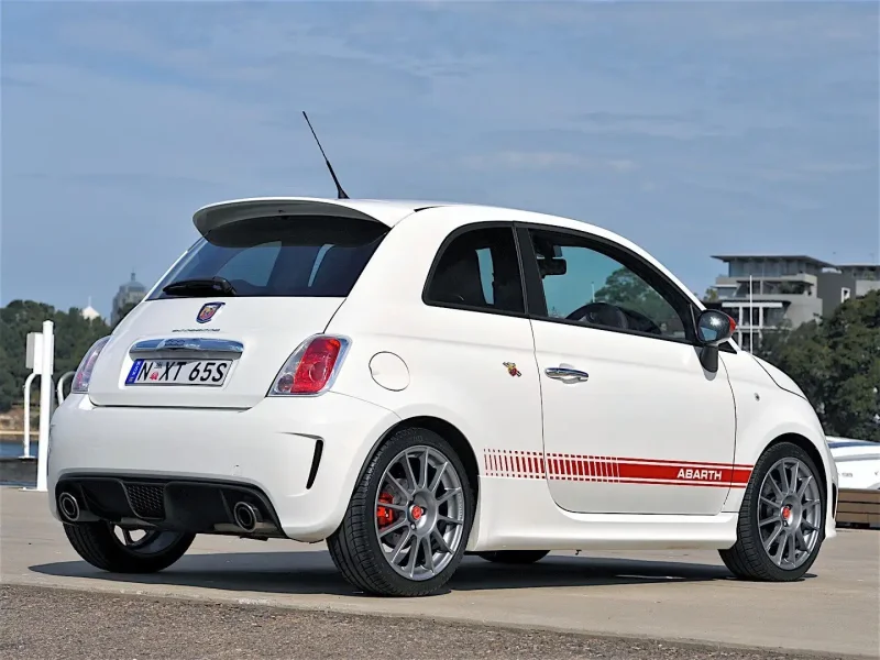 Abarth 500 и Fiat 500