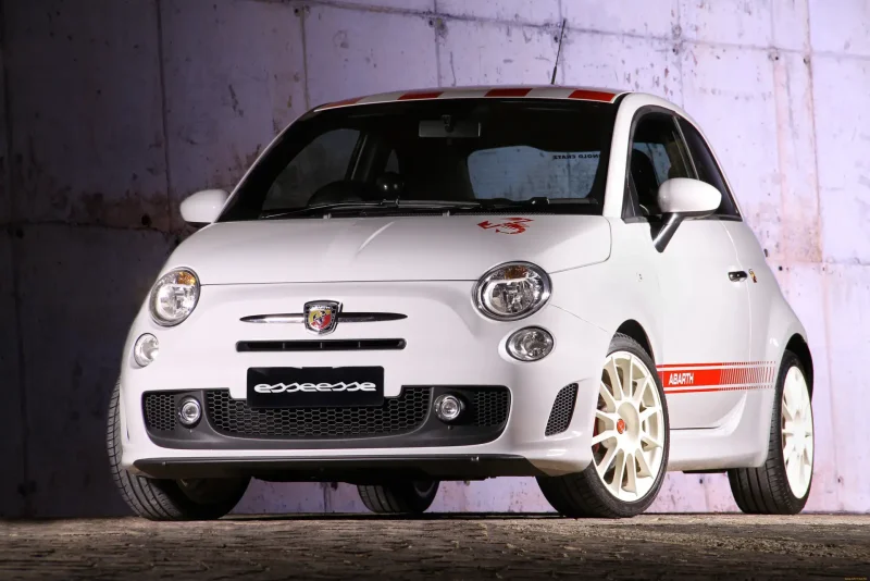 Abarth 500 и Fiat 500