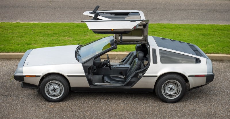 DELOREAN DMC-12 1981