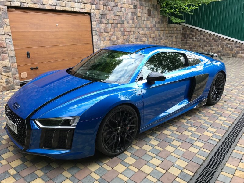 Audi r8 синяя