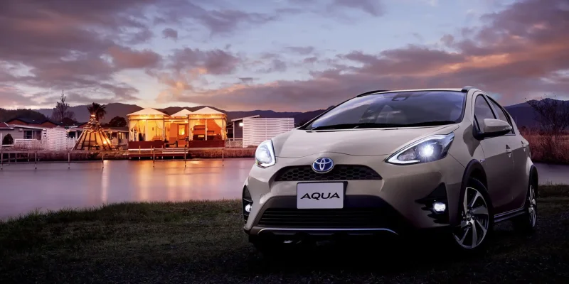 Toyota Aqua 1.5 Crossover Glam