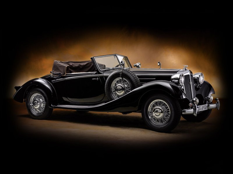 Автомобиль Horch 930