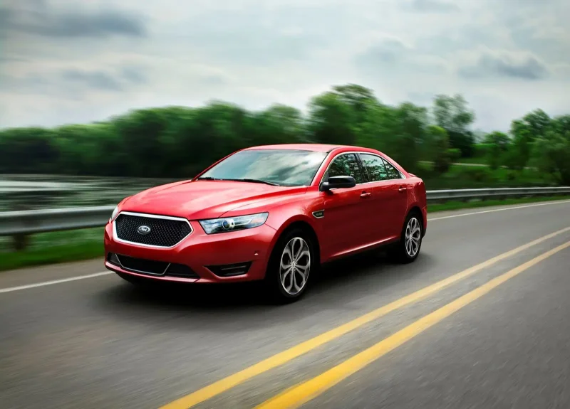 Ford Taurus 2020