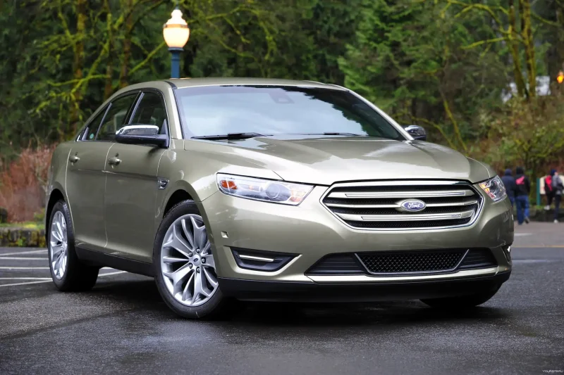 Ford Taurus 2013