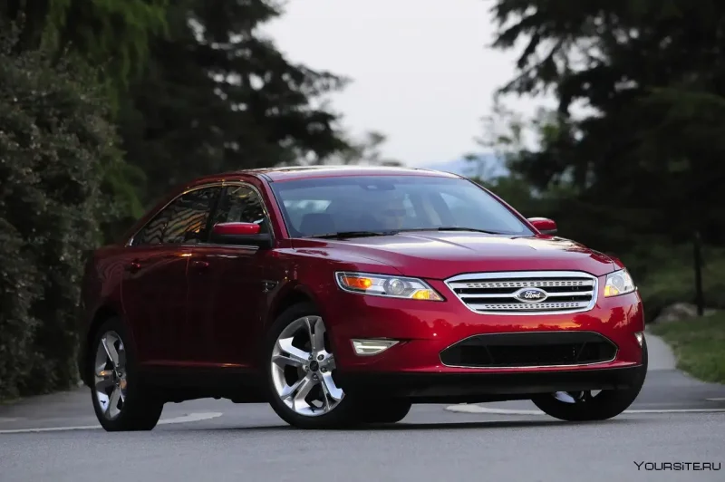 Ford Taurus 2021