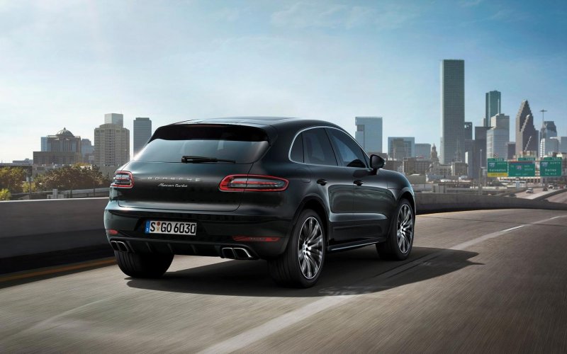 Машина Porsche Macan Turbo
