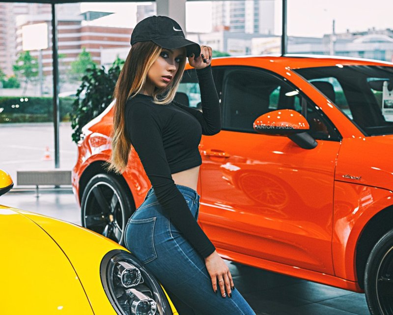 BMW m6 e63 и девушка