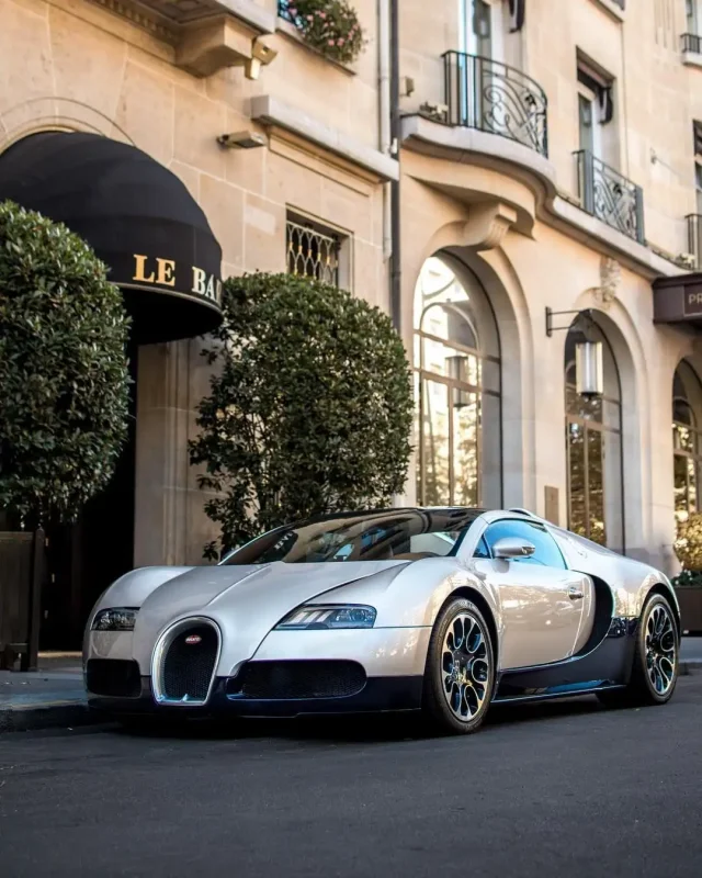 Бугатти Veyron