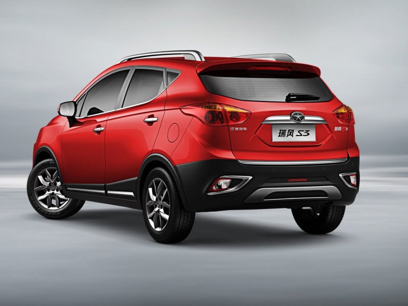 Китайский кроссовер JAC s3