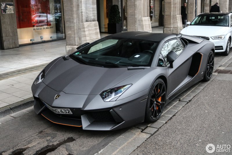 Lamborghini Aventador lp700-4 Black