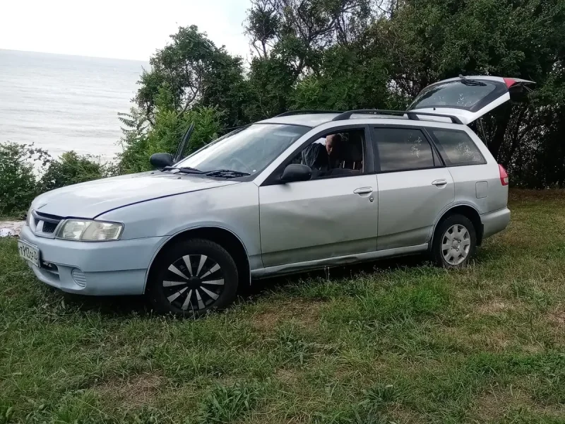Nissan Wingroad 12