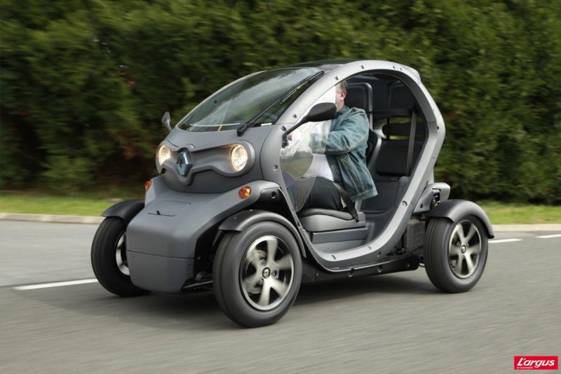 Renault Twizy 2 человека