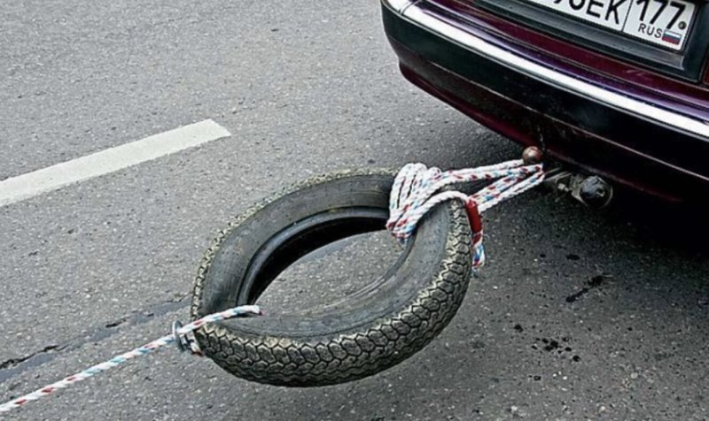 Буксировка автомобиля аварии