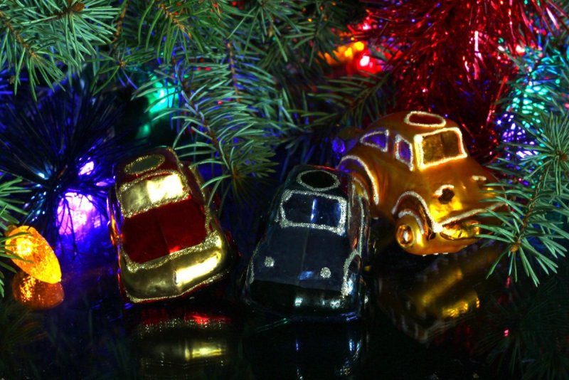 Новогодний автомобиль