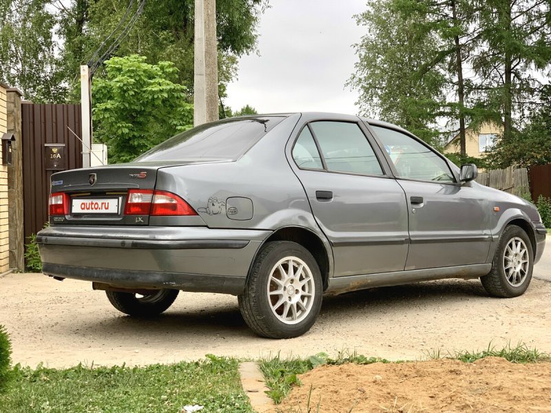 IKCO Samand Soren салон