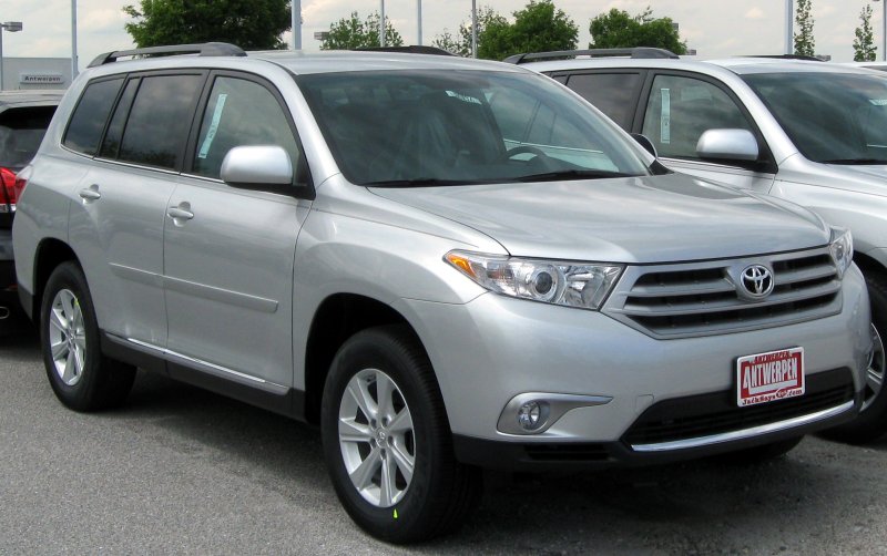 Toyota Highlander v6 2011