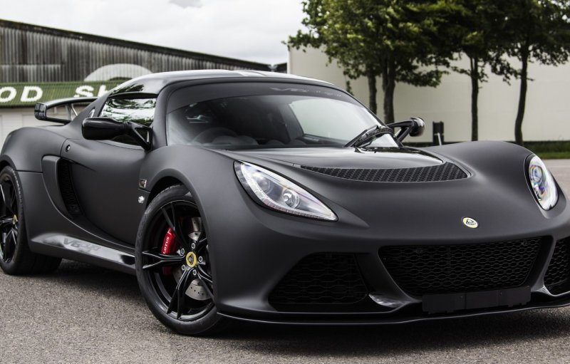 Машина Lotus exige
