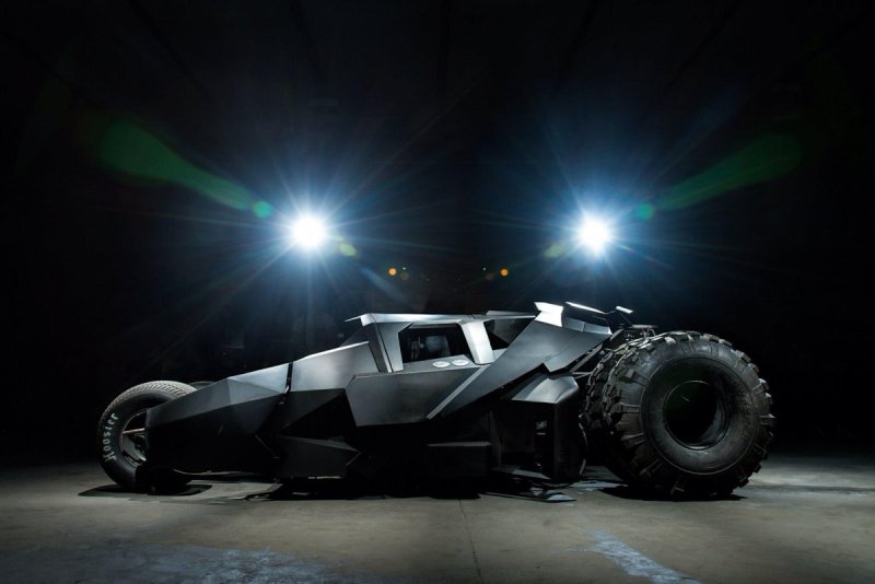 Batmobile темный рыцарь