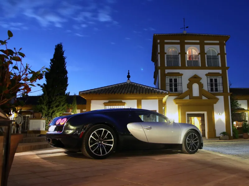 Bugatti Veyron 16.4 super Sport. Ночью