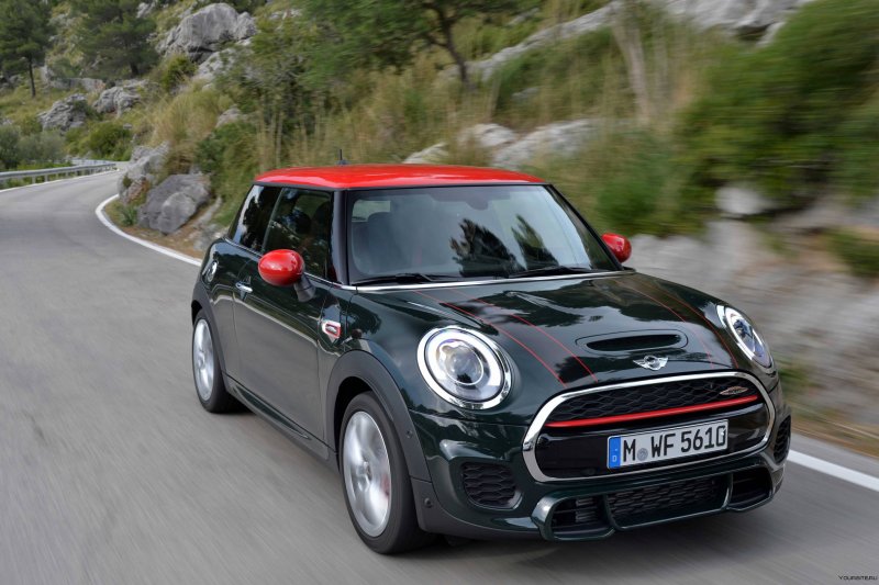 Машина Mini JCW