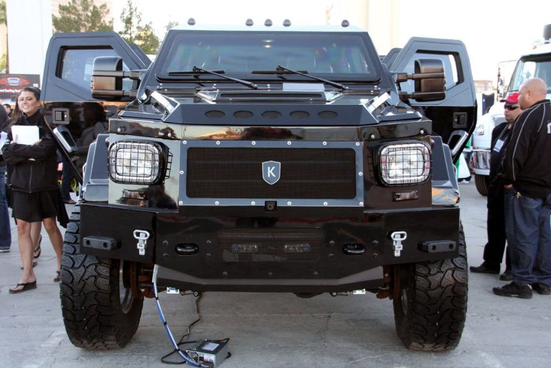 Броневик Knight XV
