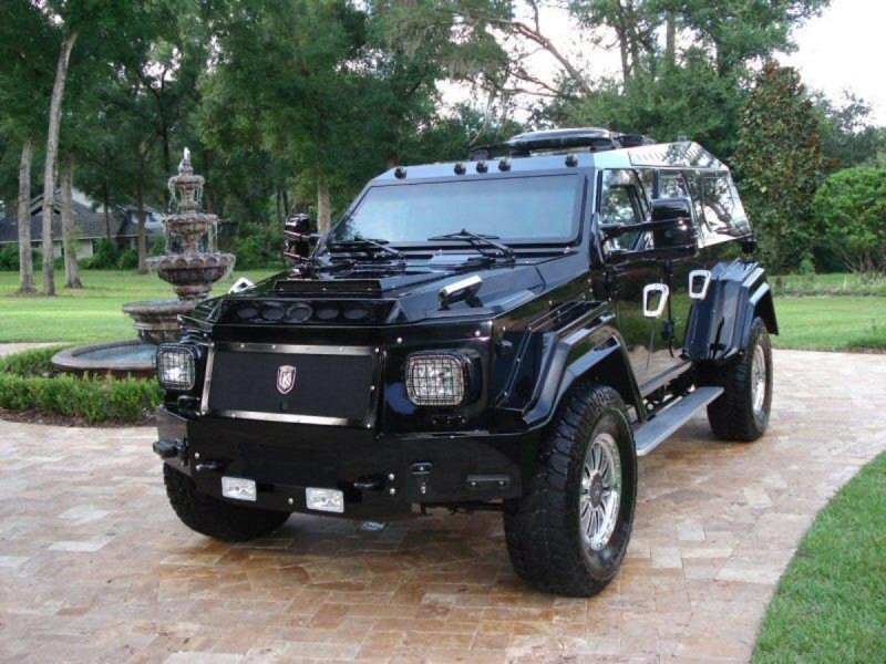 Броневик Knight XV