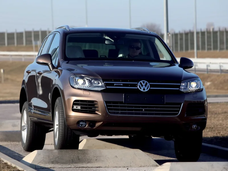 Volkswagen Tiguan оранжевый