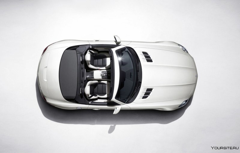 Mercedes-Benz AMG 3 сверху
