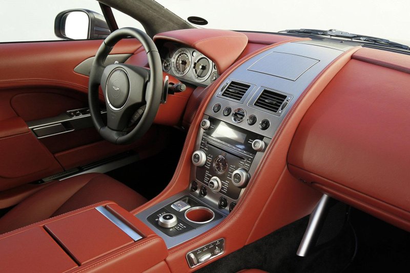Aston Martin rapide салон
