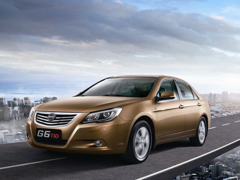 Китайский седан BYD