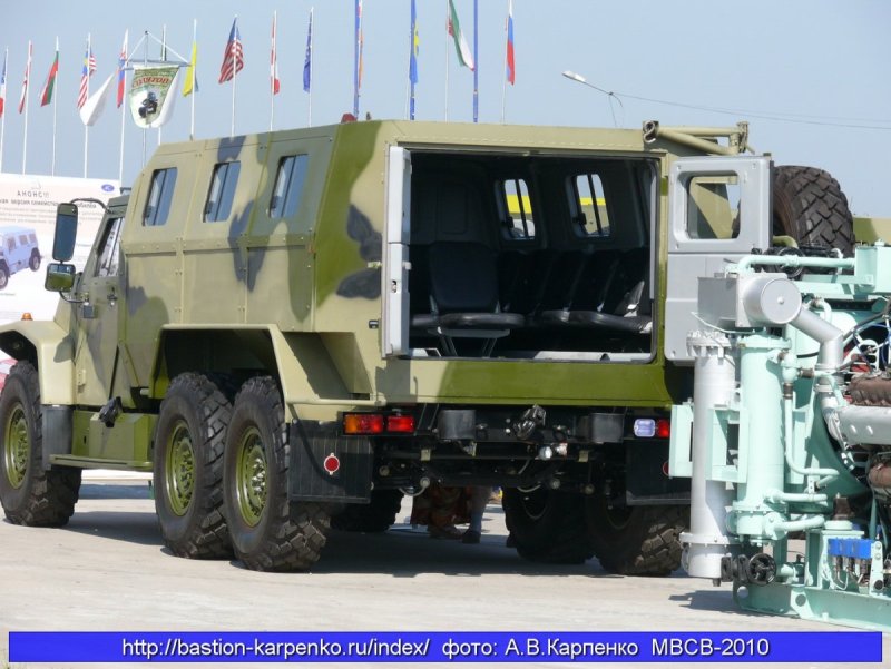 Бронеавтомобиль ВПК-3927 «волк»