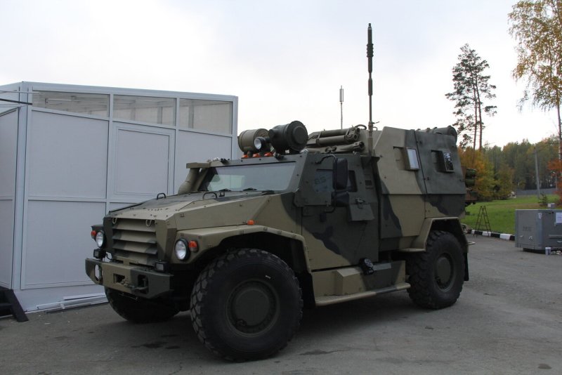 Бронеавтомобиль ВПК-3927 «волк»