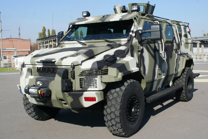 Бронеавтомобиль ВПК-3927 «волк»