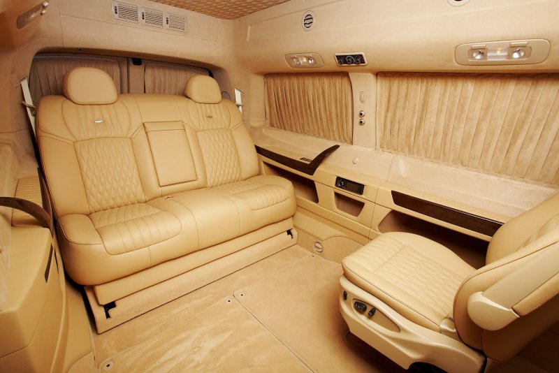 GMC Savana Explorer