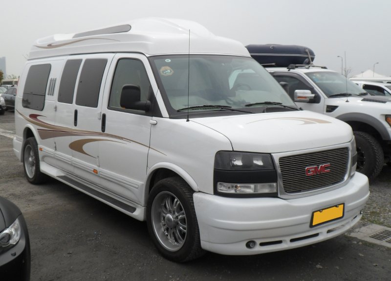 Минивэн GMC Savana