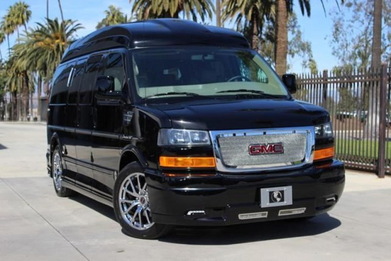 GMC Savana 2022