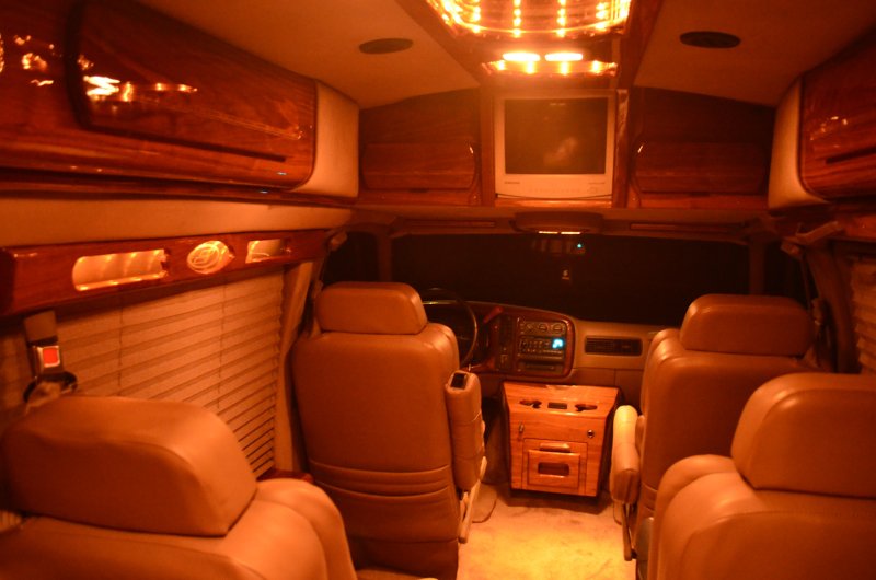 Chevrolet Express GMC Savana 2020