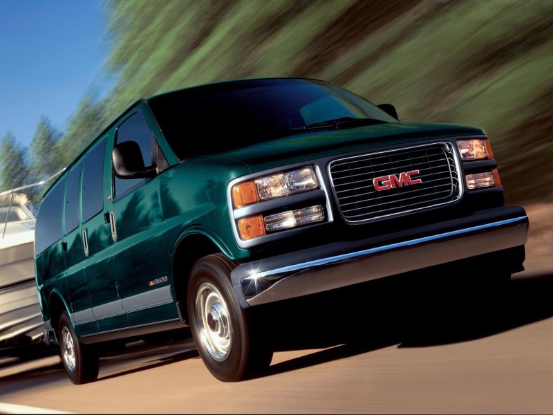 Американский микроавтобус GMC Savana