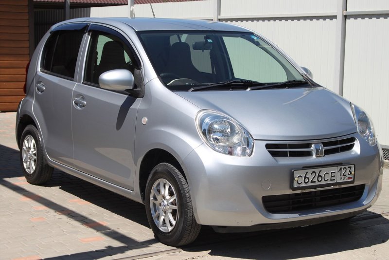Toyota passo 2000