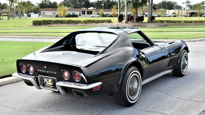 Chevrolet Corvette c3 Япония