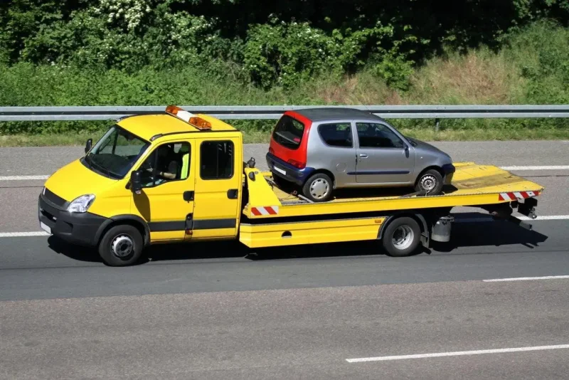 Автомобиль на эвакуаторе
