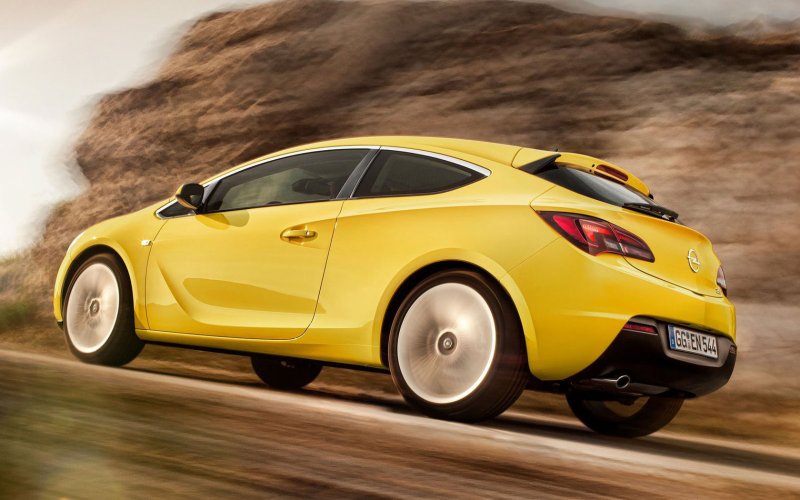 Opel Astra GTC 2012